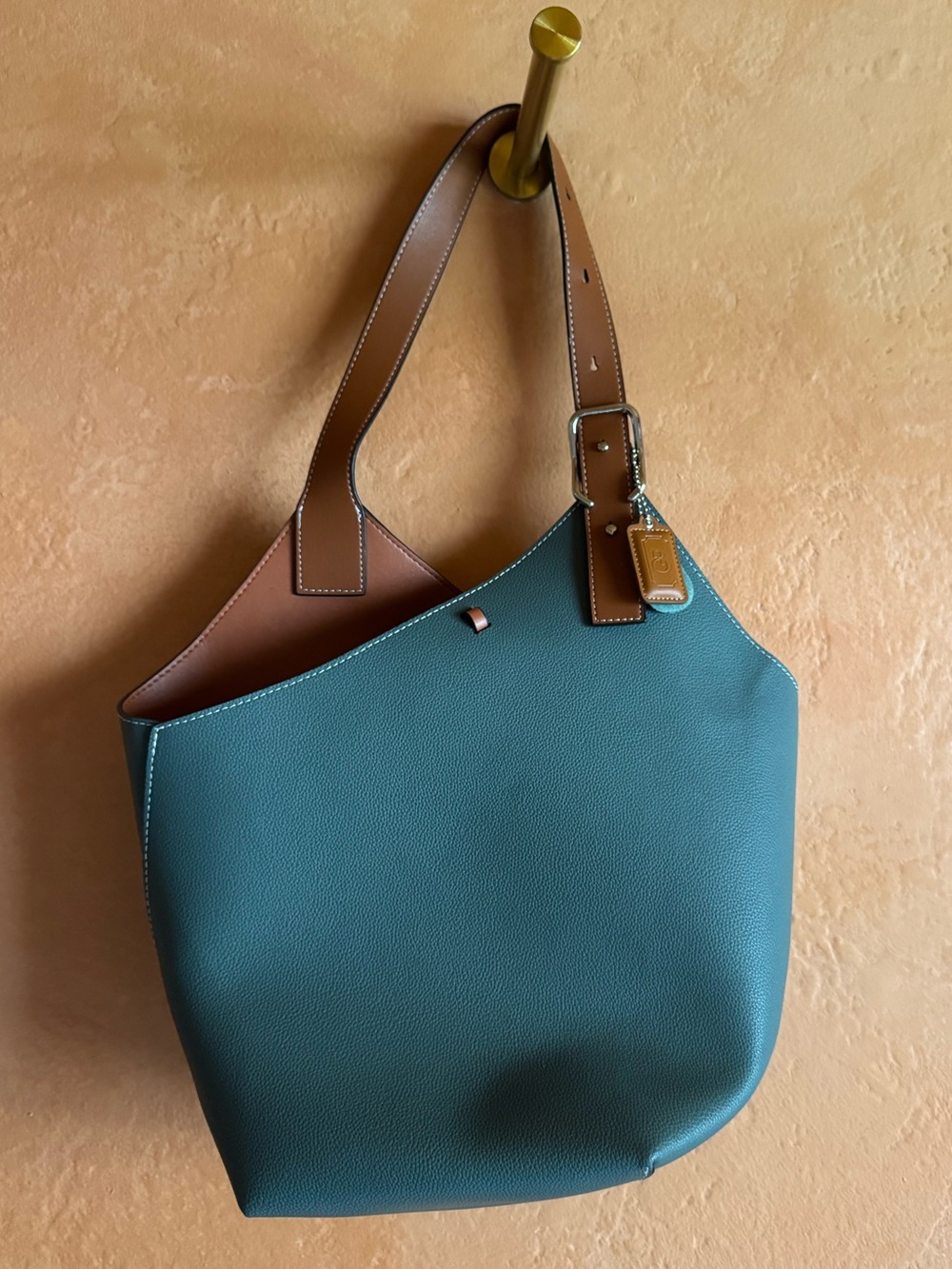 MDBM Maison de Beauté Marseille Cholet Leather Bucket Shoulder Bag